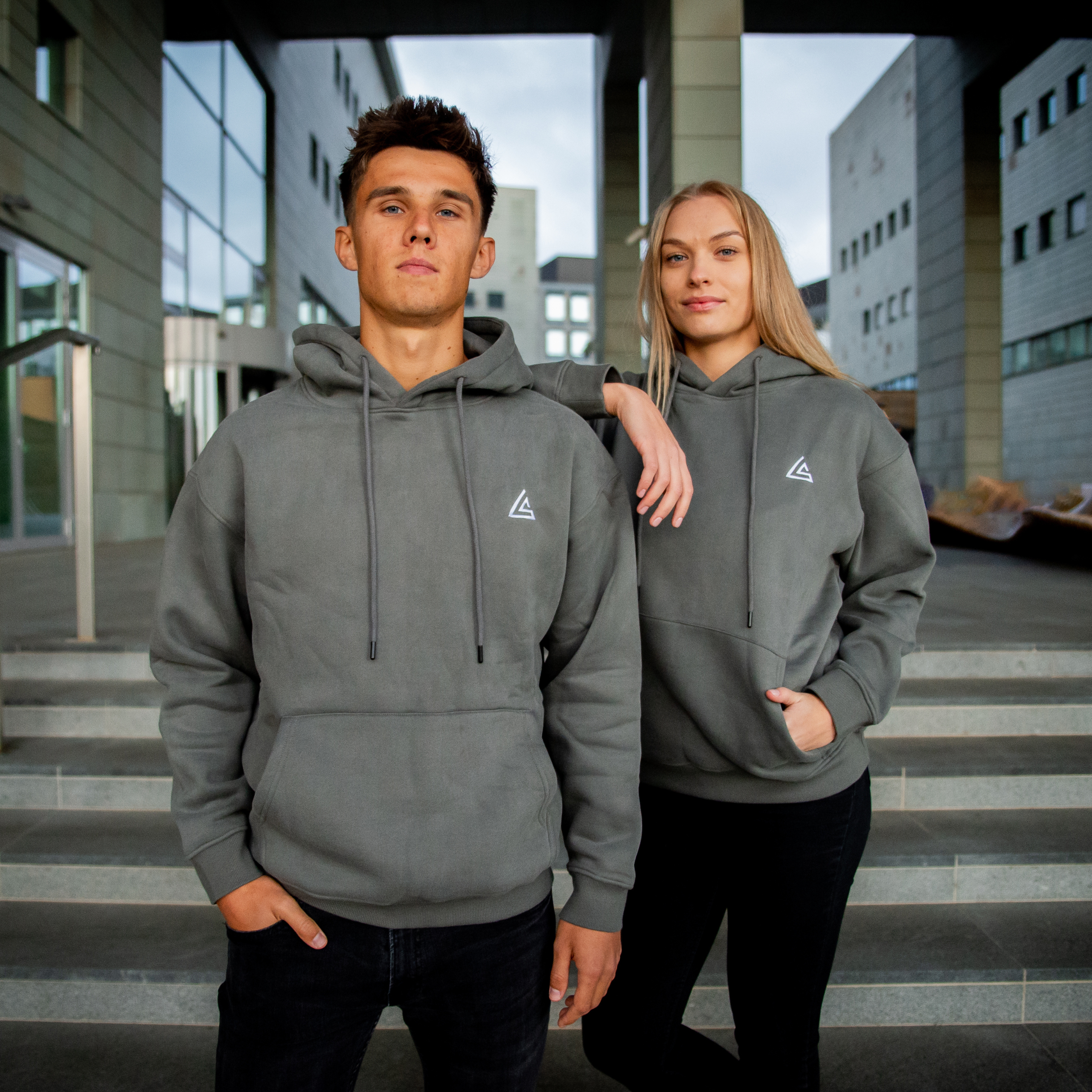 bluza kangurka szara